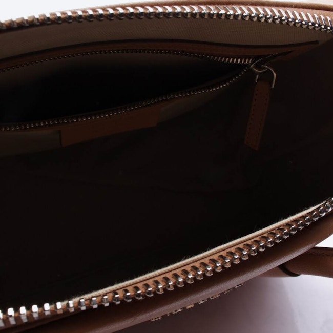Image 5 of Antigona Medium Handbag Light Brown in color Brown | Vite EnVogue