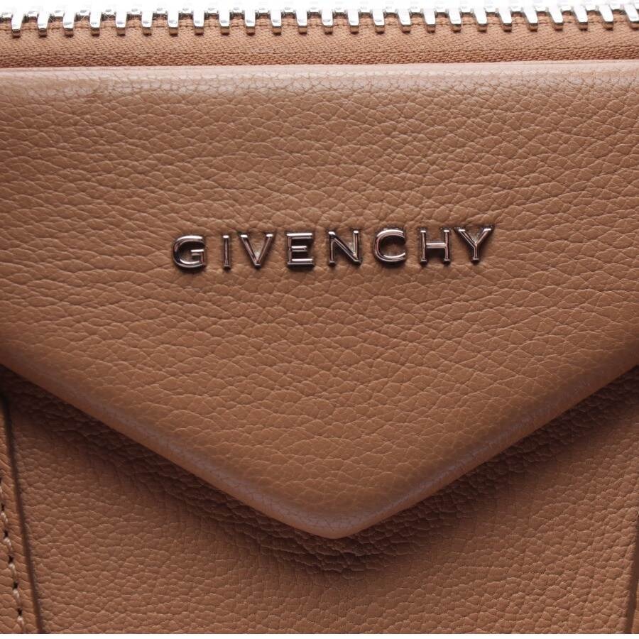 Image 7 of Antigona Medium Handbag Light Brown in color Brown | Vite EnVogue