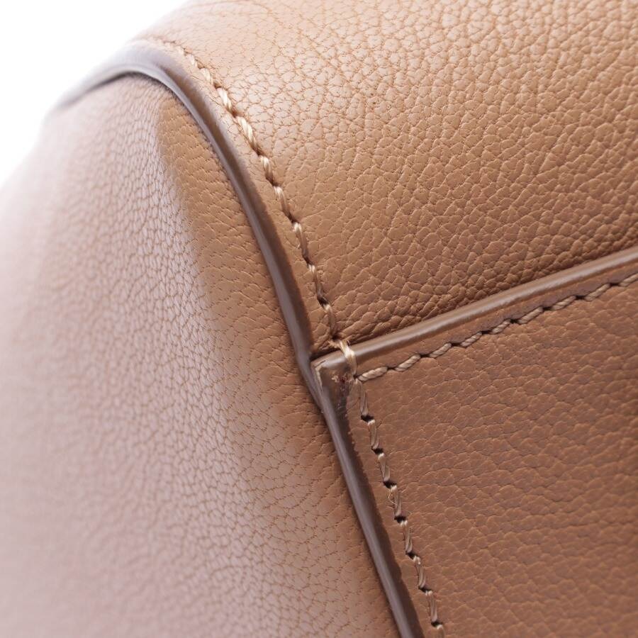 Image 8 of Antigona Medium Handbag Light Brown in color Brown | Vite EnVogue