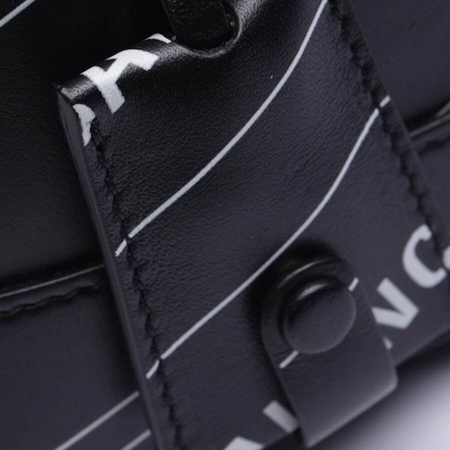 Image 7 of Ville Sma lprint Handbag Black in color Black | Vite EnVogue