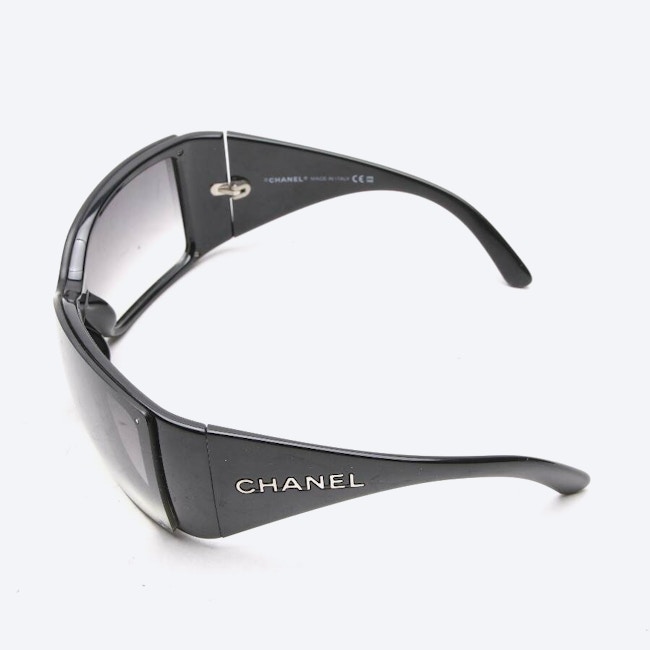 Image 3 of 6012 Sunglasses Black in color Black | Vite EnVogue