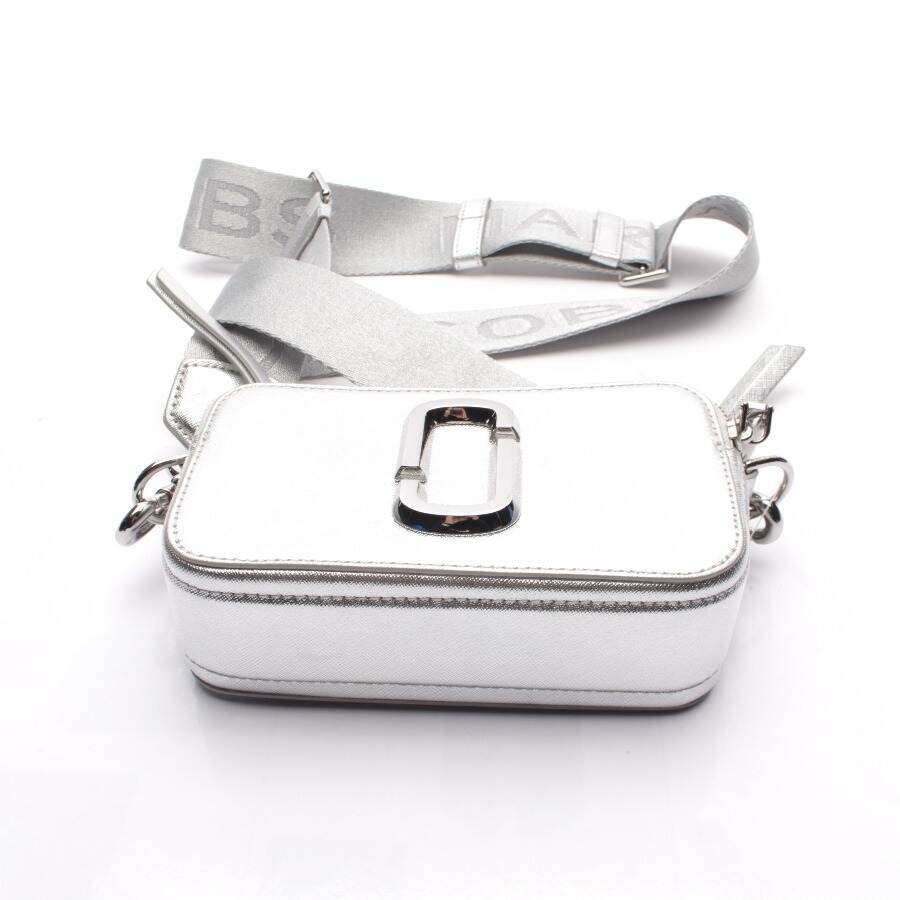 Image 3 of Crossbody Bag Silver in color Metallic | Vite EnVogue