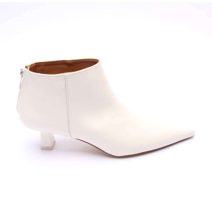 Image 1 of Ankle Boots EUR 37 Beige in color White | Vite EnVogue