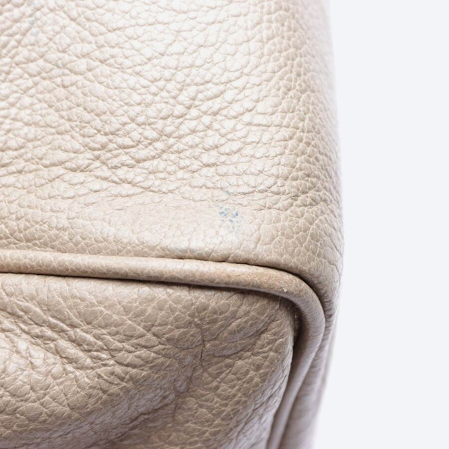 Image 11 of Shoulder Bag Beige in color White | Vite EnVogue