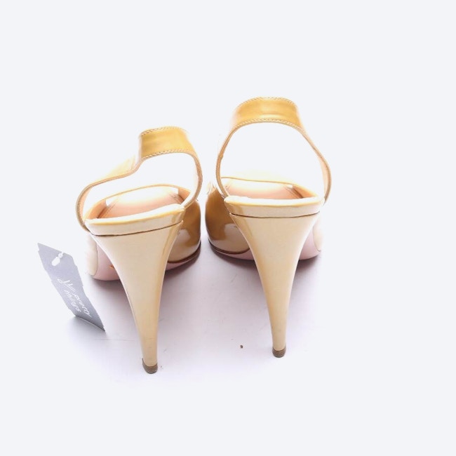 Image 3 of Heeled Sandals EUR 38.5 Beige in color White | Vite EnVogue