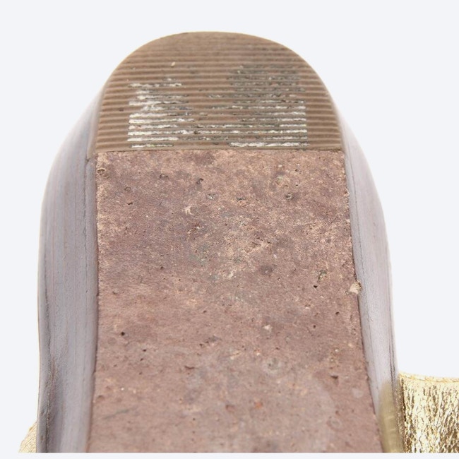 Image 5 of Sandals EUR38 Gold in color Metallic | Vite EnVogue