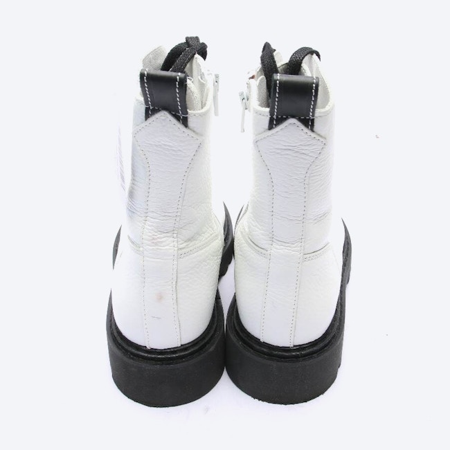 Image 3 of Ankle Boots EUR38 White in color White | Vite EnVogue
