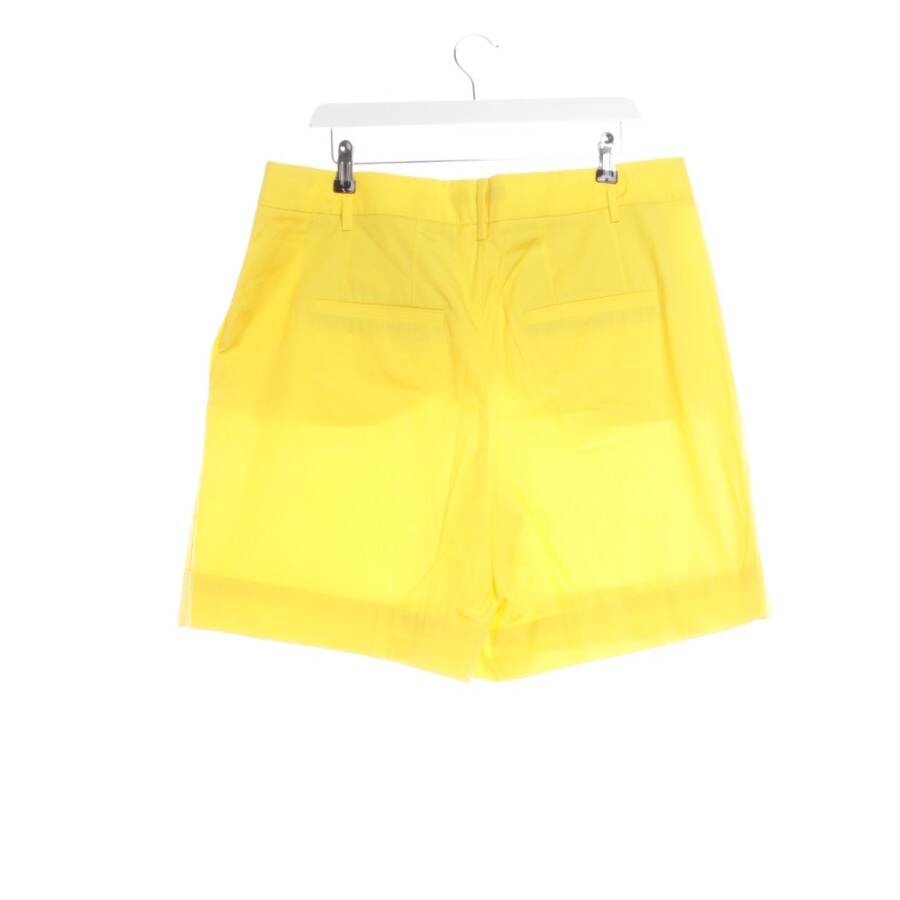Image 2 of Shorts 46 Yellow in color Yellow | Vite EnVogue