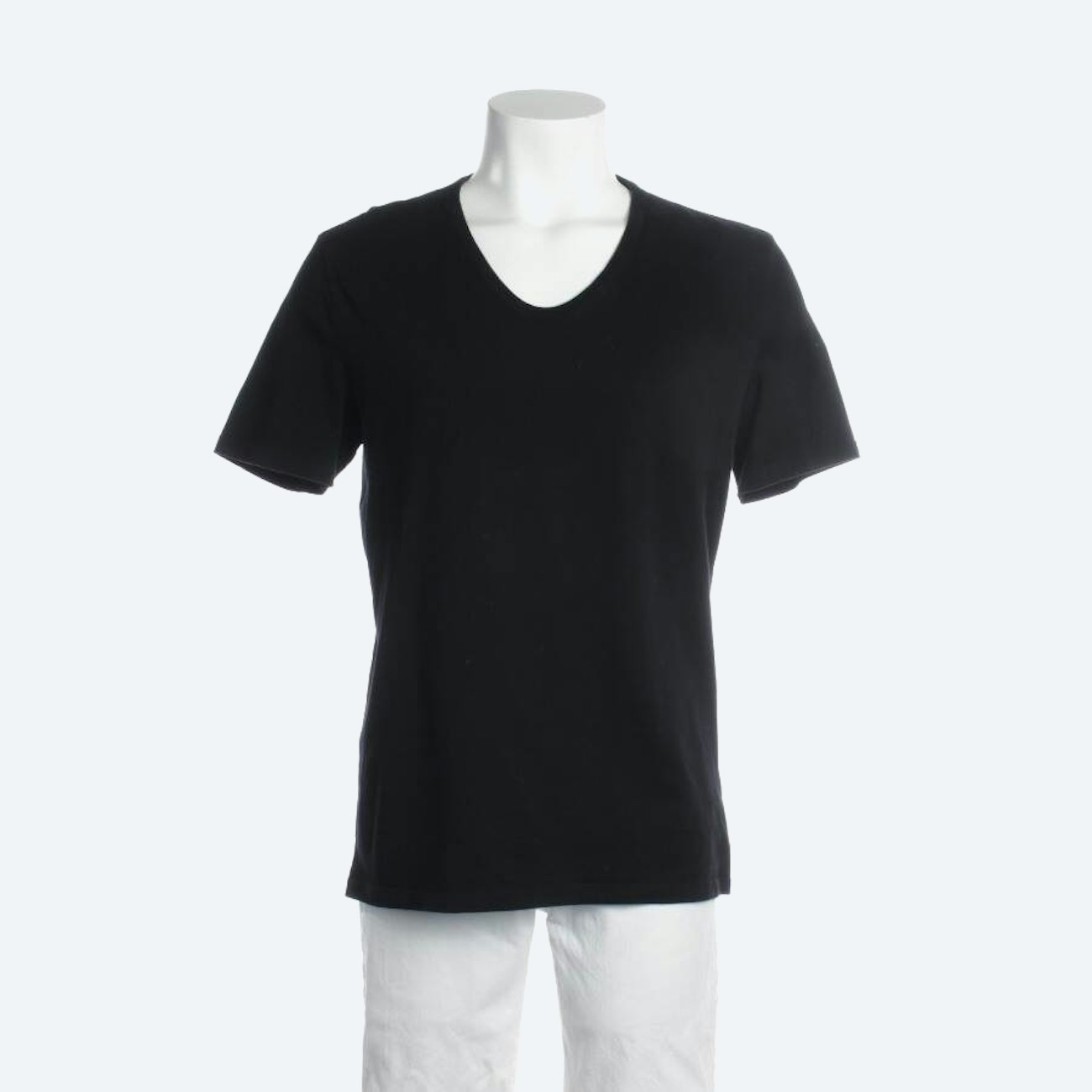 Image 1 of T-Shirt 48 Black in color Black | Vite EnVogue