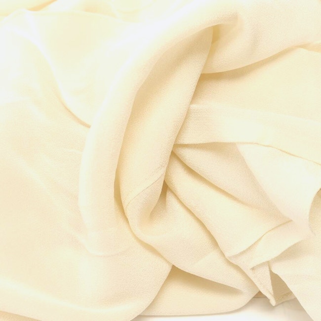 Image 3 of Skirt 36 Cream in color White | Vite EnVogue