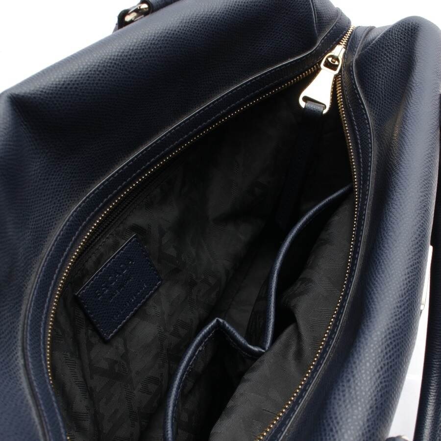 Image 5 of Crossbody Bag Navy in color Blue | Vite EnVogue