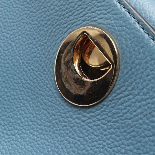 Image 4 of Shoulder Bag Light Blue in color Blue | Vite EnVogue