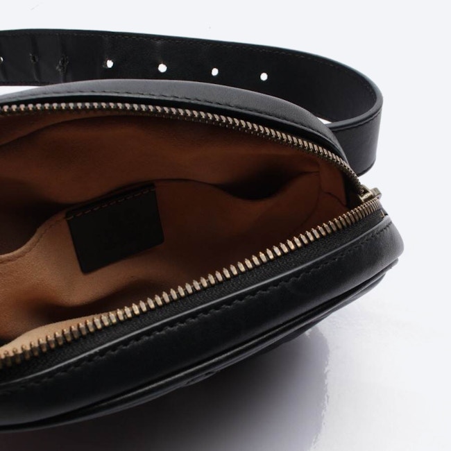 Image 5 of Marmont Belt Bag Black in color Black | Vite EnVogue