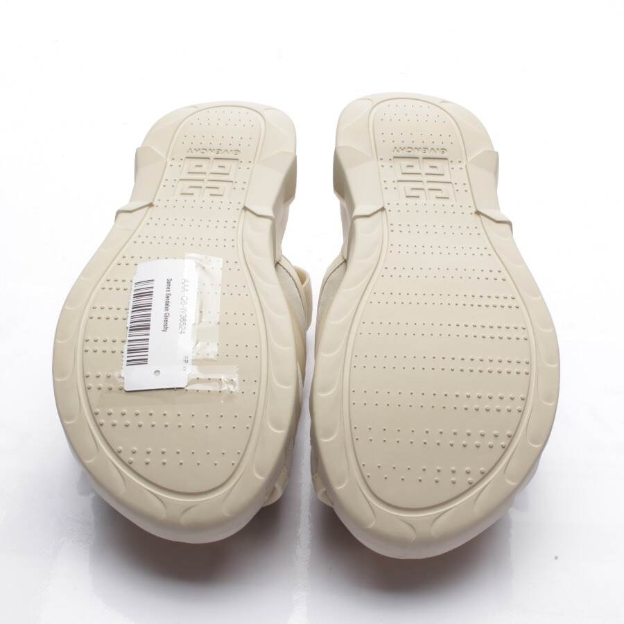 Image 4 of Sandals EUR 37 Cream in color White | Vite EnVogue