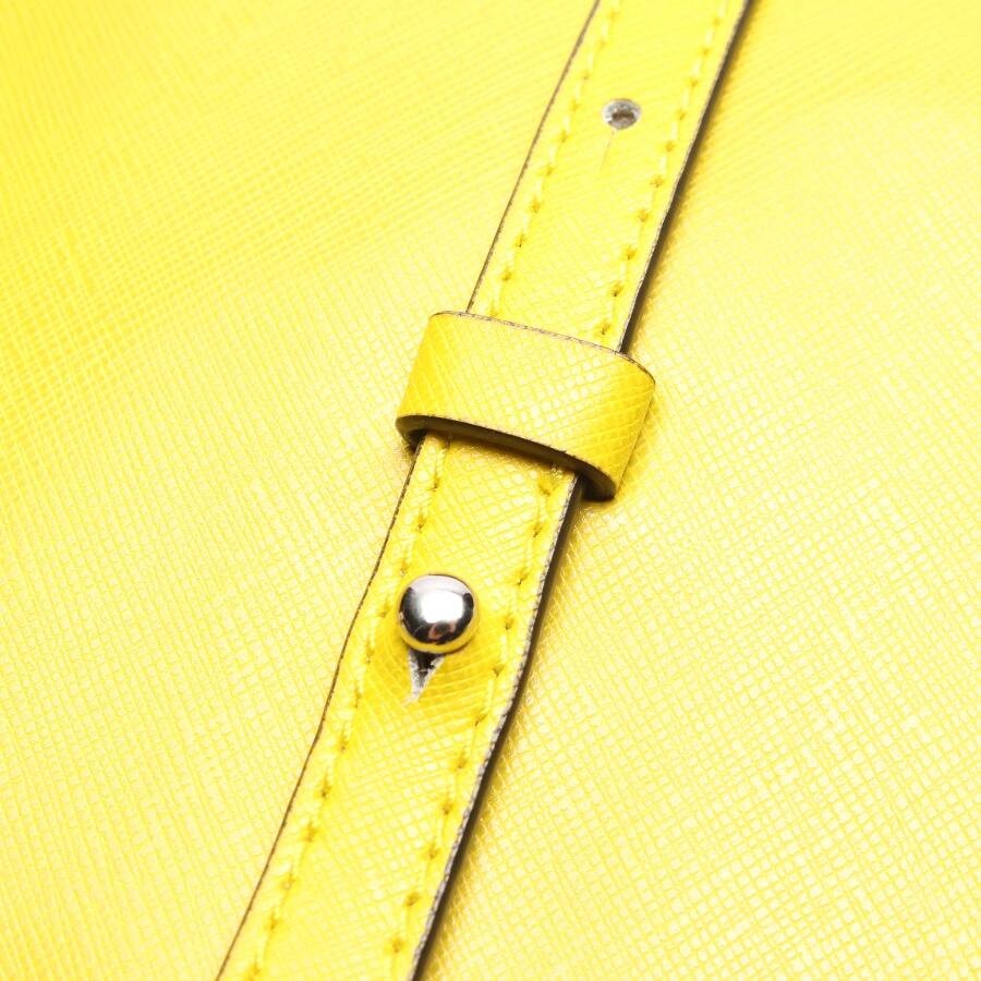 Bild 6 von Schultertasche Gelb in Farbe Gelb | Vite EnVogue