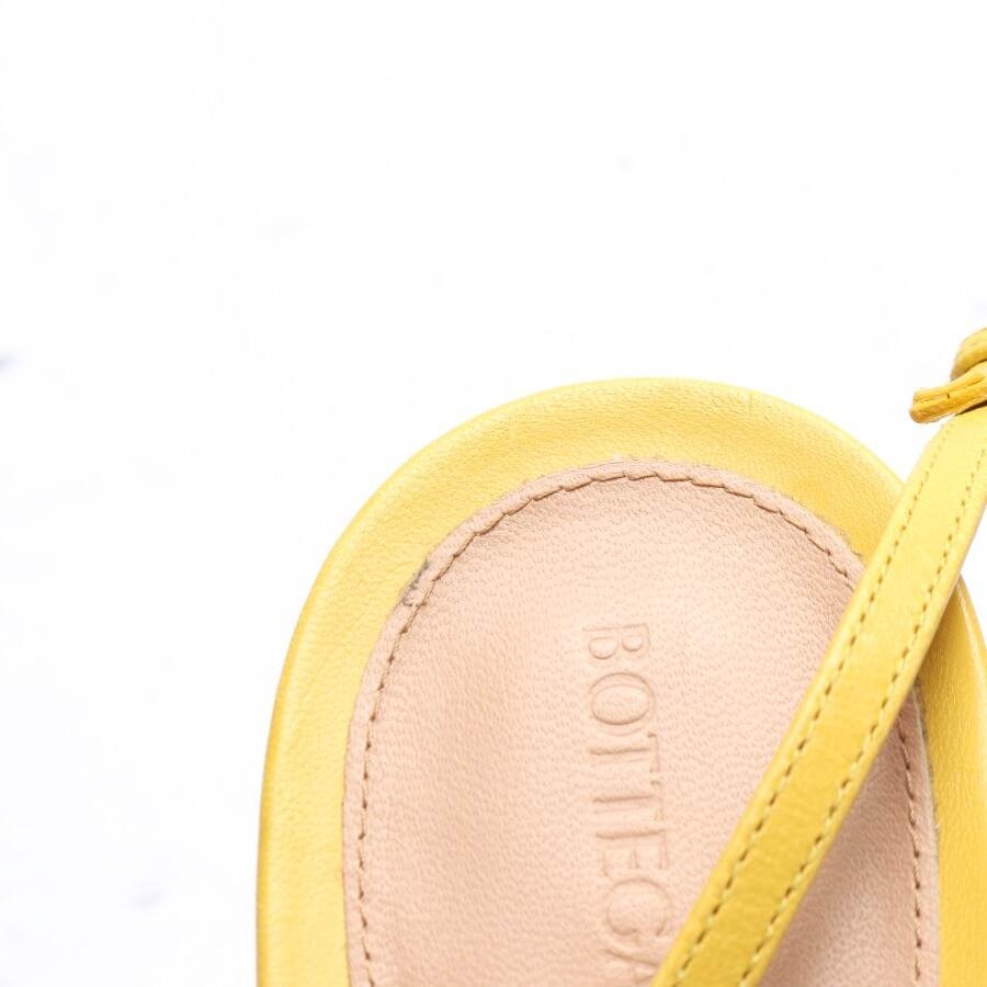 Image 7 of Heeled Sandals EUR 40 Yellow in color Yellow | Vite EnVogue