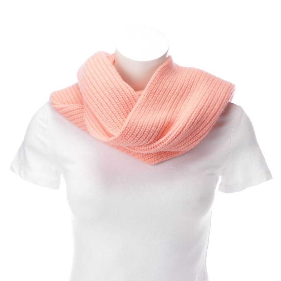 Image 1 of Wool Scarf Pink in color Pink | Vite EnVogue