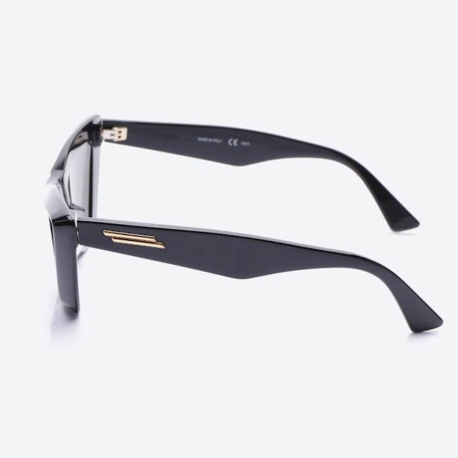 Image 3 of BV1101S Sunglasses Black in color Black | Vite EnVogue