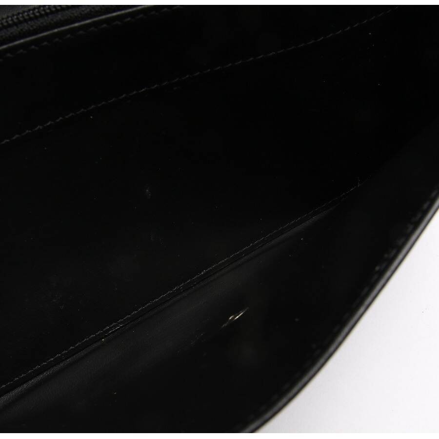 Image 3 of Wallet on Chain Black in color Black | Vite EnVogue