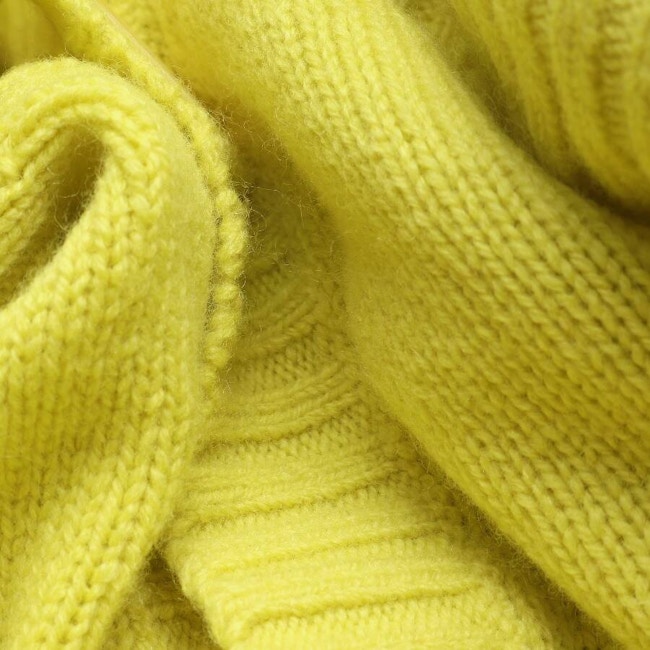 Image 3 of Cardigan 36 Yellow in color Yellow | Vite EnVogue