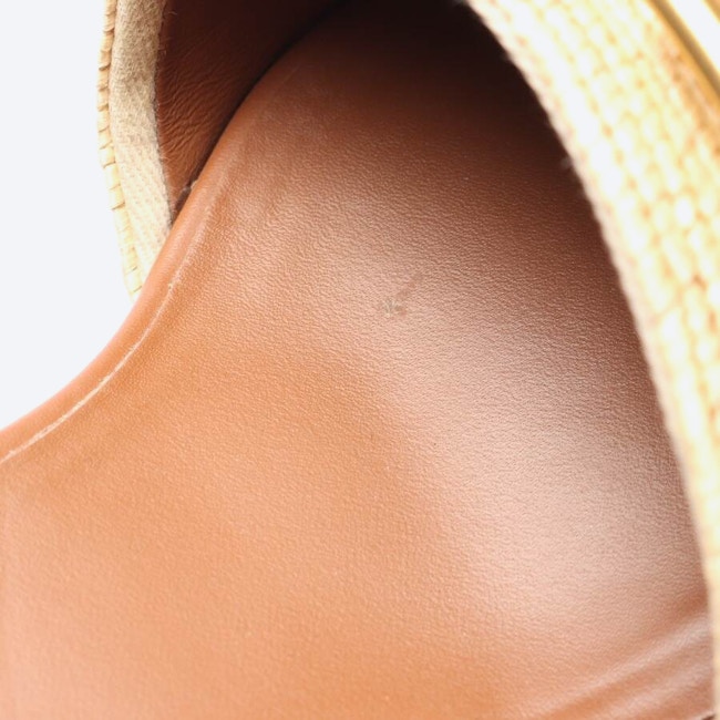 Bild 5 von V-Logo Sandaletten EUR 40 Hellbraun in Farbe Braun | Vite EnVogue