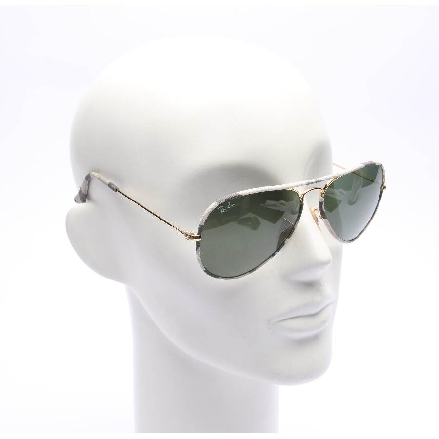Image 2 of Aviator Sunglasses Light Gray in color Gray | Vite EnVogue