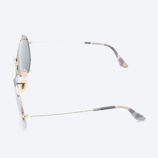 Image 3 of Aviator Sunglasses Light Gray in color Gray | Vite EnVogue