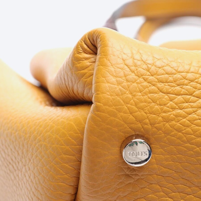 Image 6 of Handbag Orange in color Orange | Vite EnVogue
