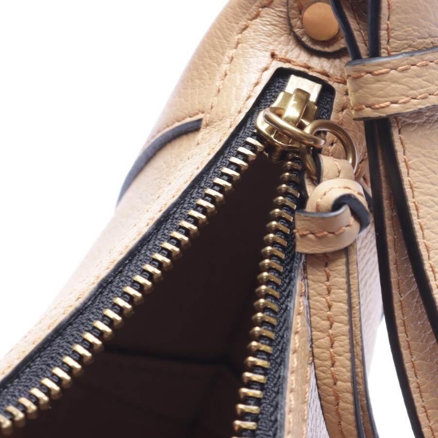 Image 5 of Shoulder Bag Light Brown in color Brown | Vite EnVogue