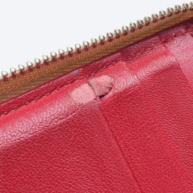 Image 8 of Wallet Red in color Red | Vite EnVogue