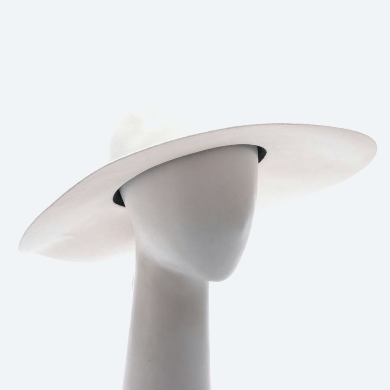 Image 1 of Wool Hat Beige in color White | Vite EnVogue
