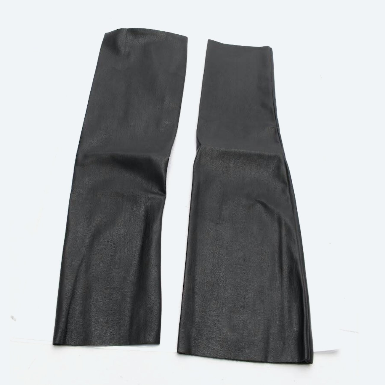 Image 1 of Leather cuff Black in color Black | Vite EnVogue