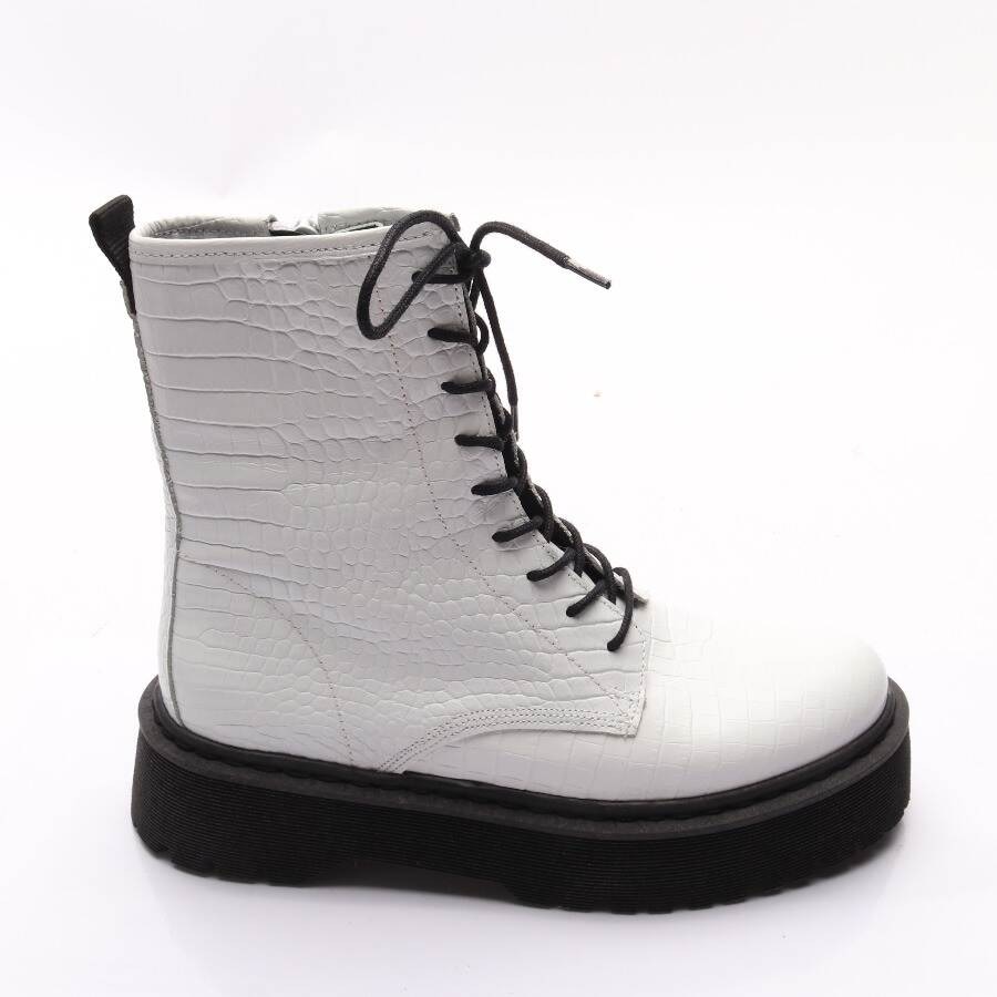 Image 1 of Ankle Boots EUR 39 White in color White | Vite EnVogue