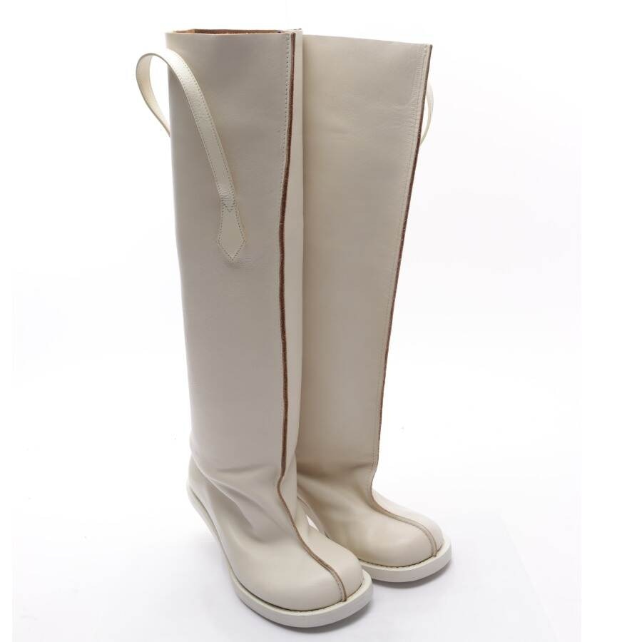 Image 1 of Boots EUR 40 Beige in color White | Vite EnVogue