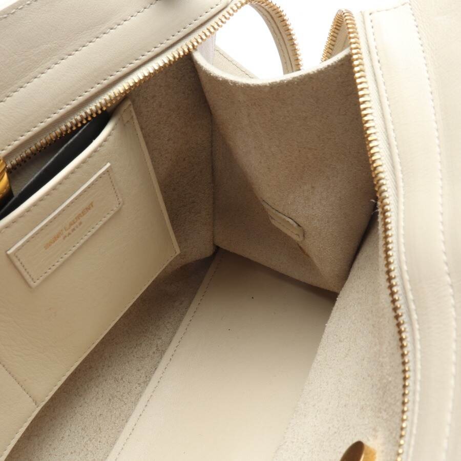Image 4 of Cabas Chic New Shoulder Bag Beige in color White | Vite EnVogue