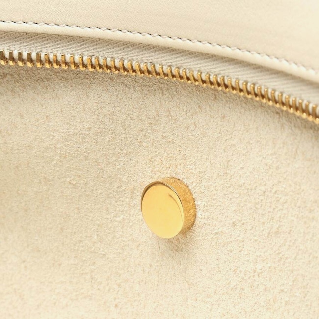Image 6 of Cabas Chic New Shoulder Bag Beige in color White | Vite EnVogue