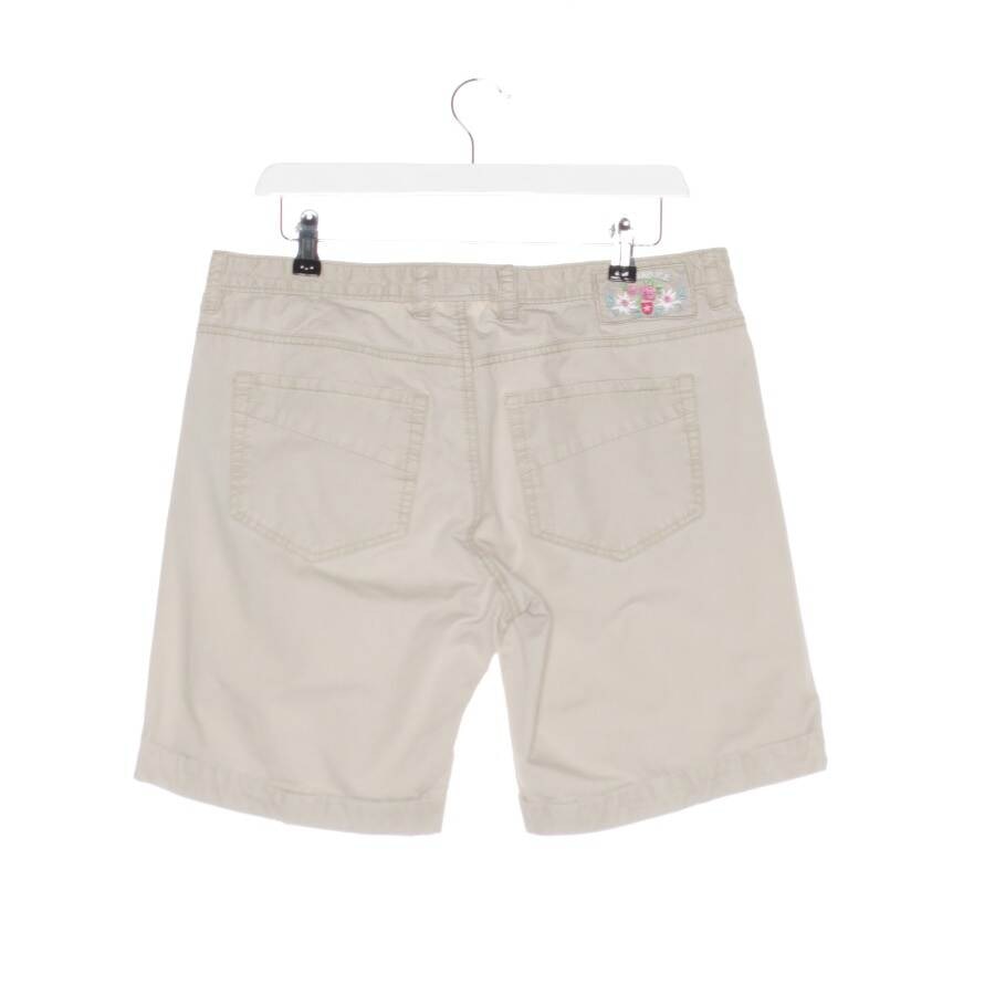 Image 2 of Shorts 42 Beige in color White | Vite EnVogue