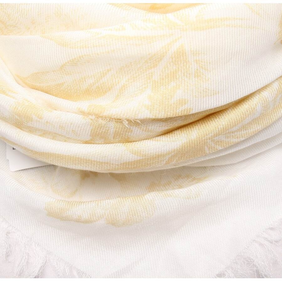 Image 2 of Shawl White in color White | Vite EnVogue