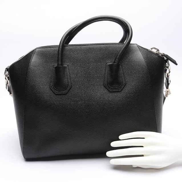 Antigona Medium Handbag Black | Vite EnVogue