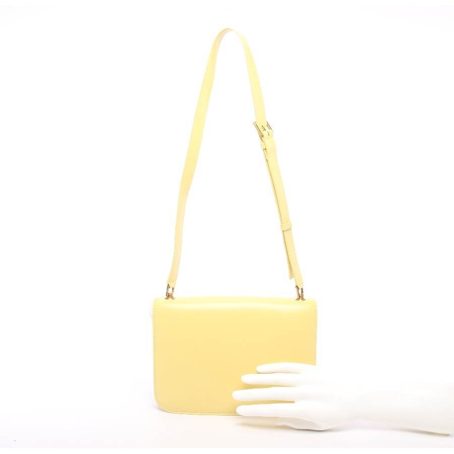 Image 2 of Carré Shoulder Bag Pastel Yellow in color Yellow | Vite EnVogue