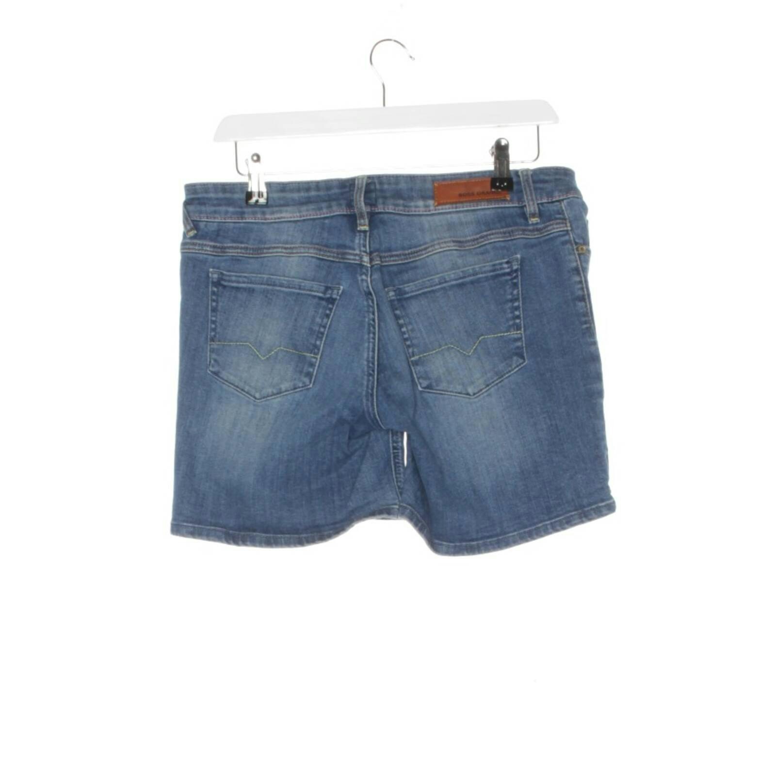 Image 2 of Shorts W29 Light Blue in color Blue | Vite EnVogue