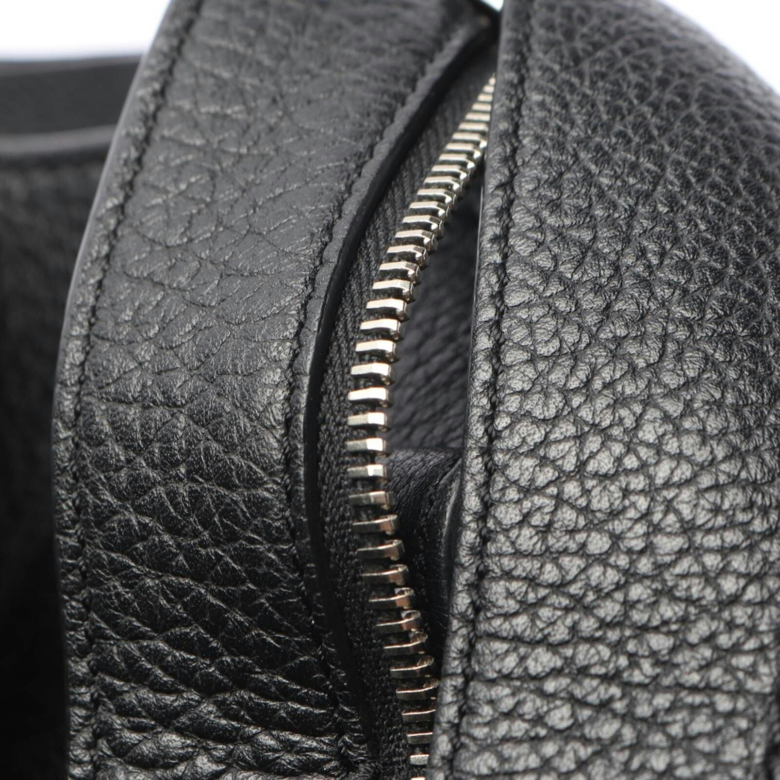 Image 6 of Wave Handbag Black in color Black | Vite EnVogue