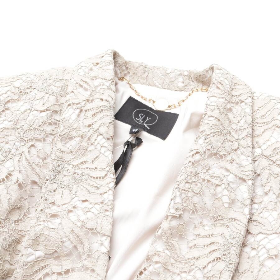 Image 3 of Blazer 38 Beige in color White | Vite EnVogue