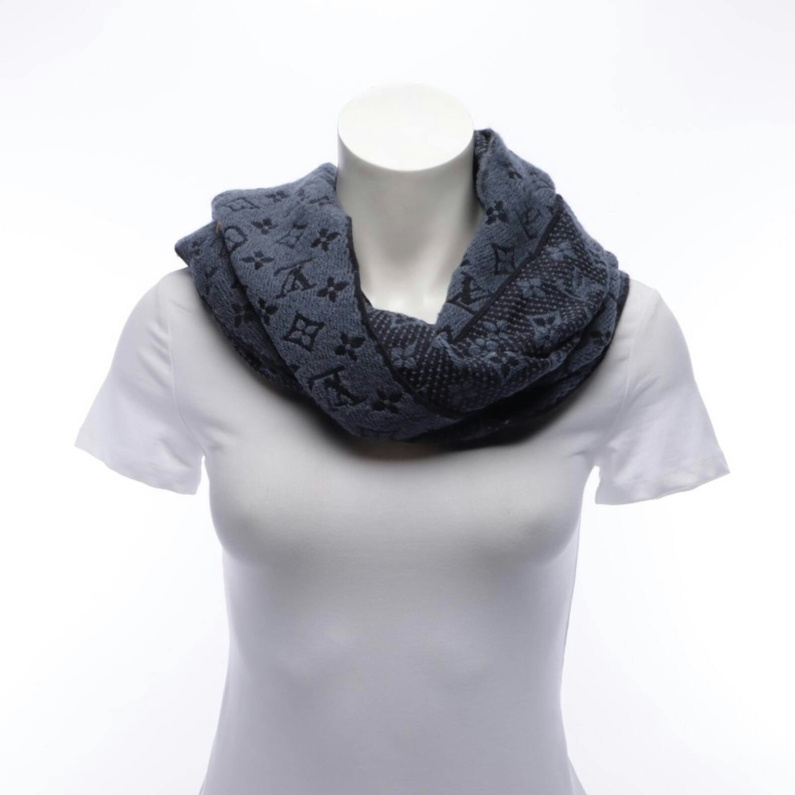 Image 1 of Scarf Blue in color Blue | Vite EnVogue