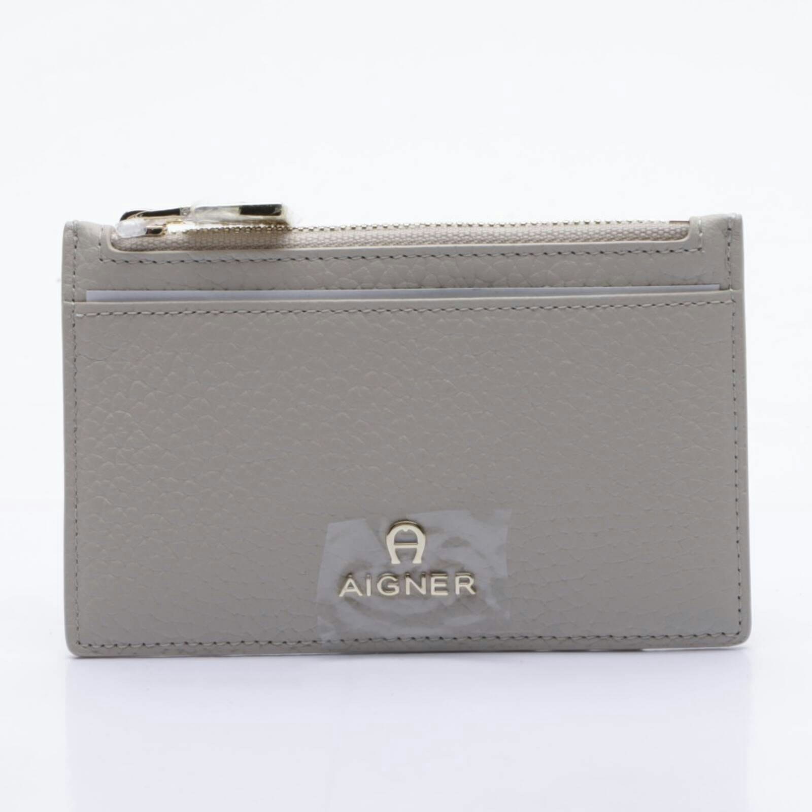 Image 1 of Wallet Beige in color White | Vite EnVogue