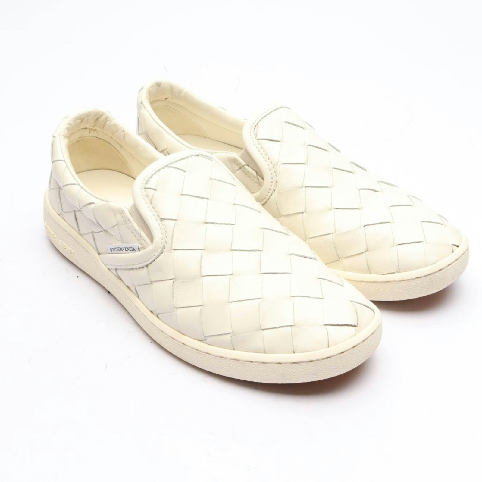 Image 1 of Flats EUR 37 White in color White | Vite EnVogue