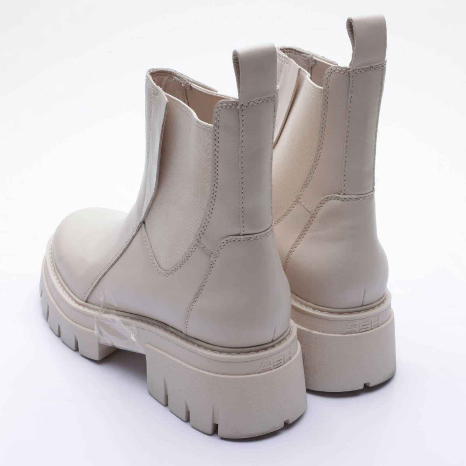 Image 2 of Chelsea Boots EUR 37 Beige in color White | Vite EnVogue