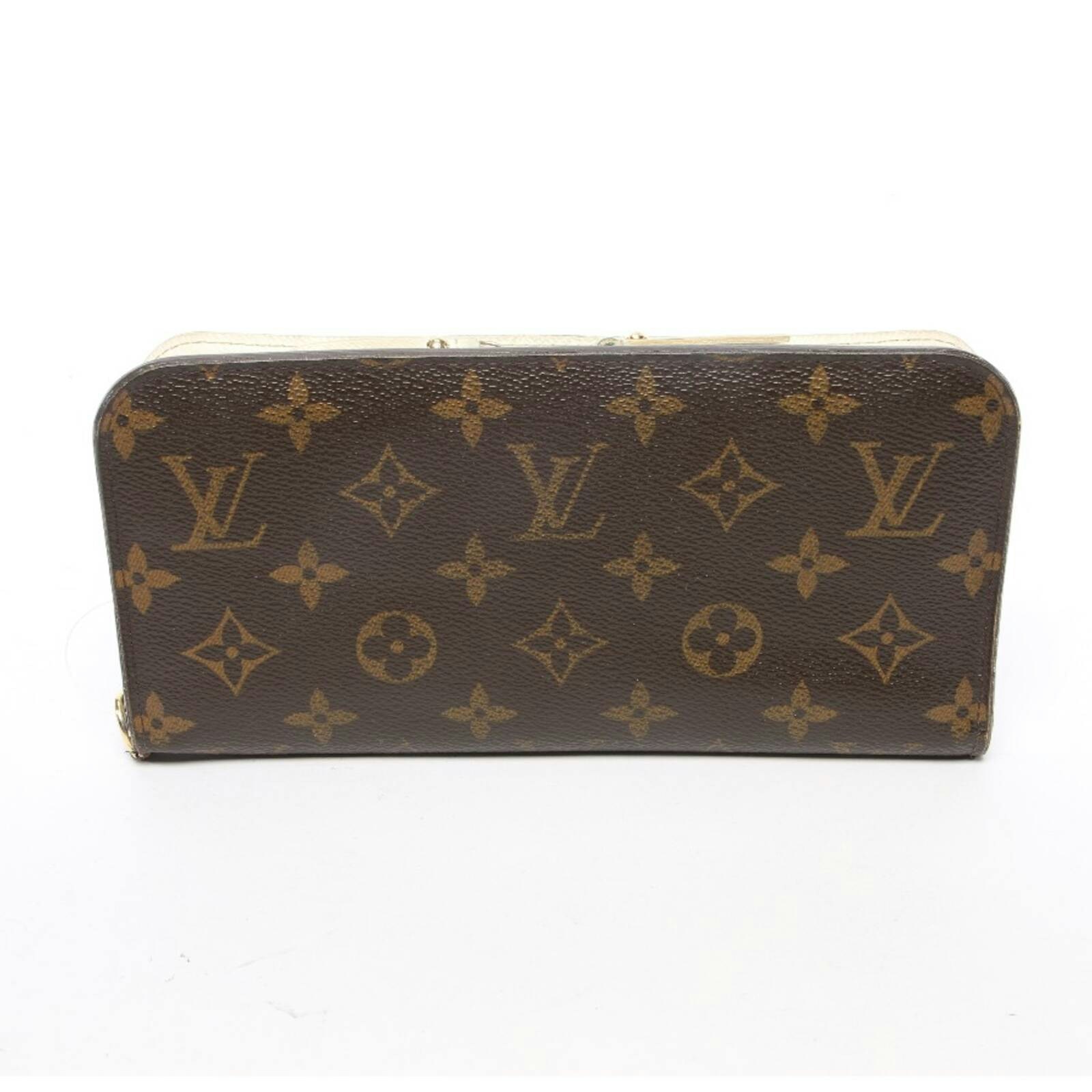 Image 1 of Wallet Brown in color Brown | Vite EnVogue