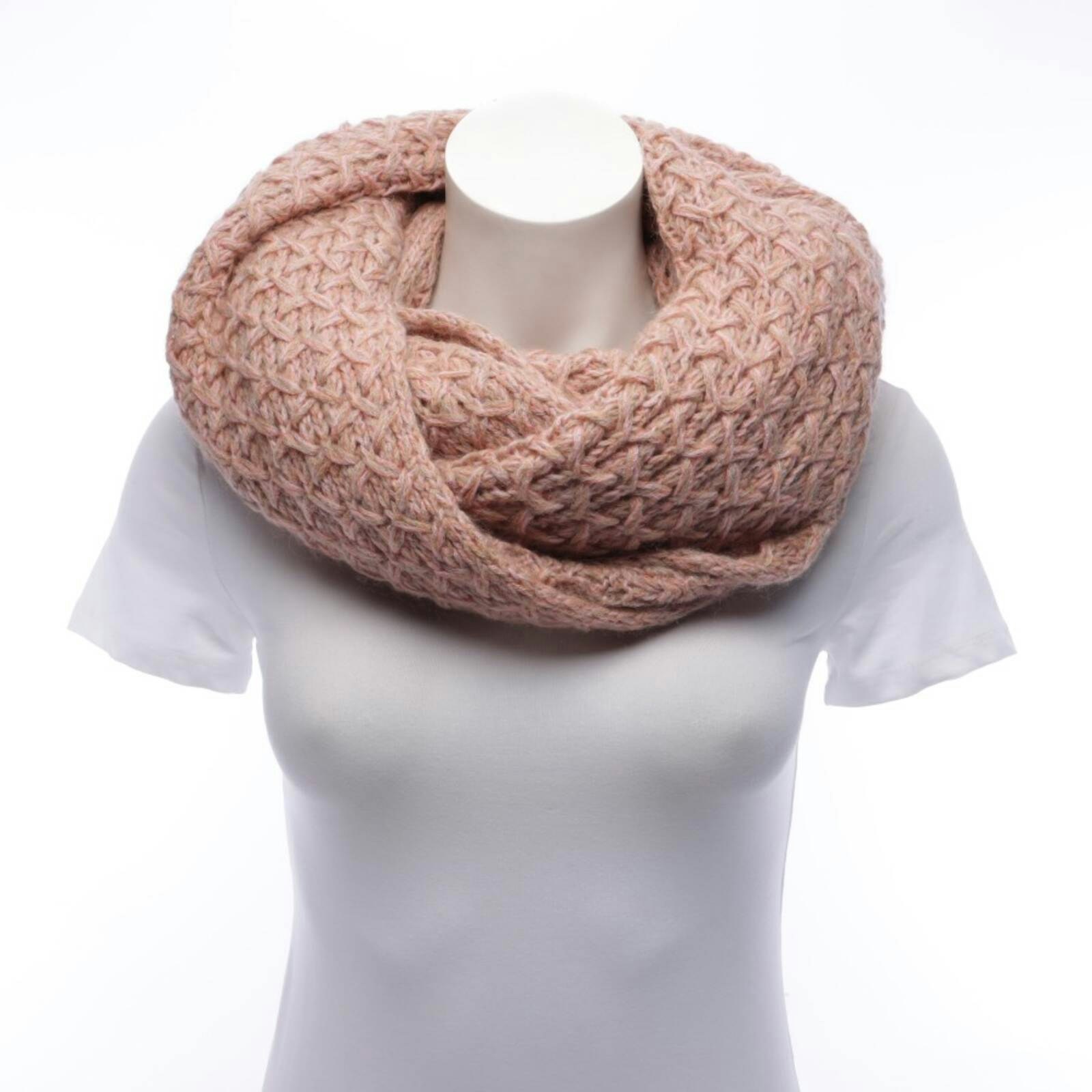 Image 1 of Scarf Light Pink in color Pink | Vite EnVogue