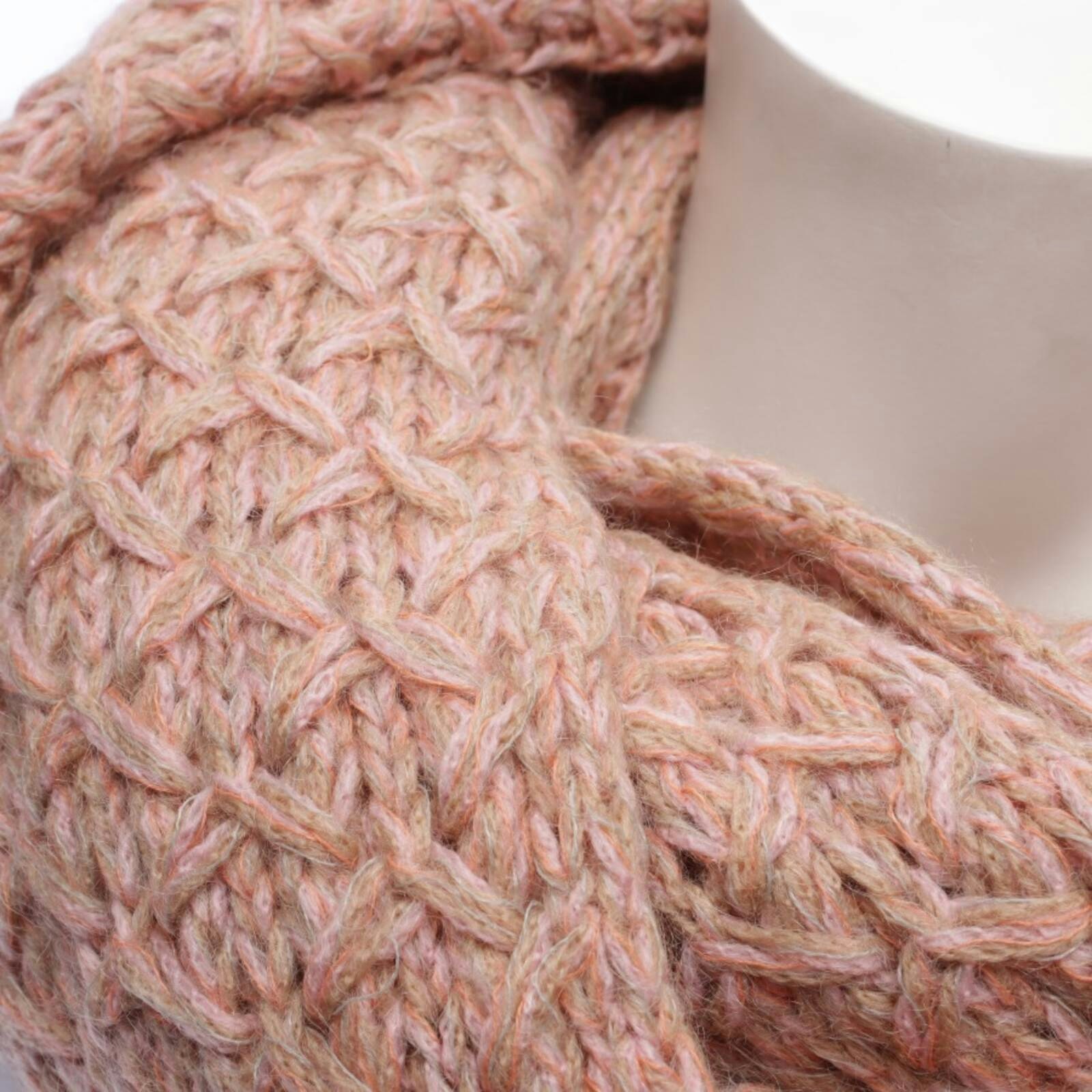 Image 2 of Scarf Light Pink in color Pink | Vite EnVogue